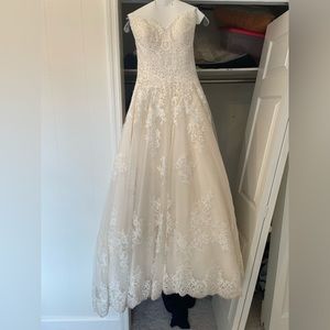 Wedding Dress: Allure Romance 2959